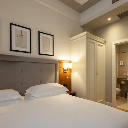 Hotel Embassy-3